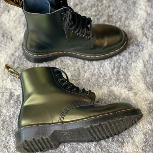 Dr.Martens size 8, color shiny gold-green. They are in great condition.